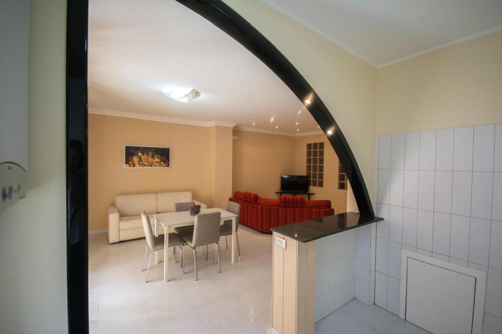Al Vecchio Fontanile Bed & Breakfast เลซีนา ภายนอก รูปภาพ