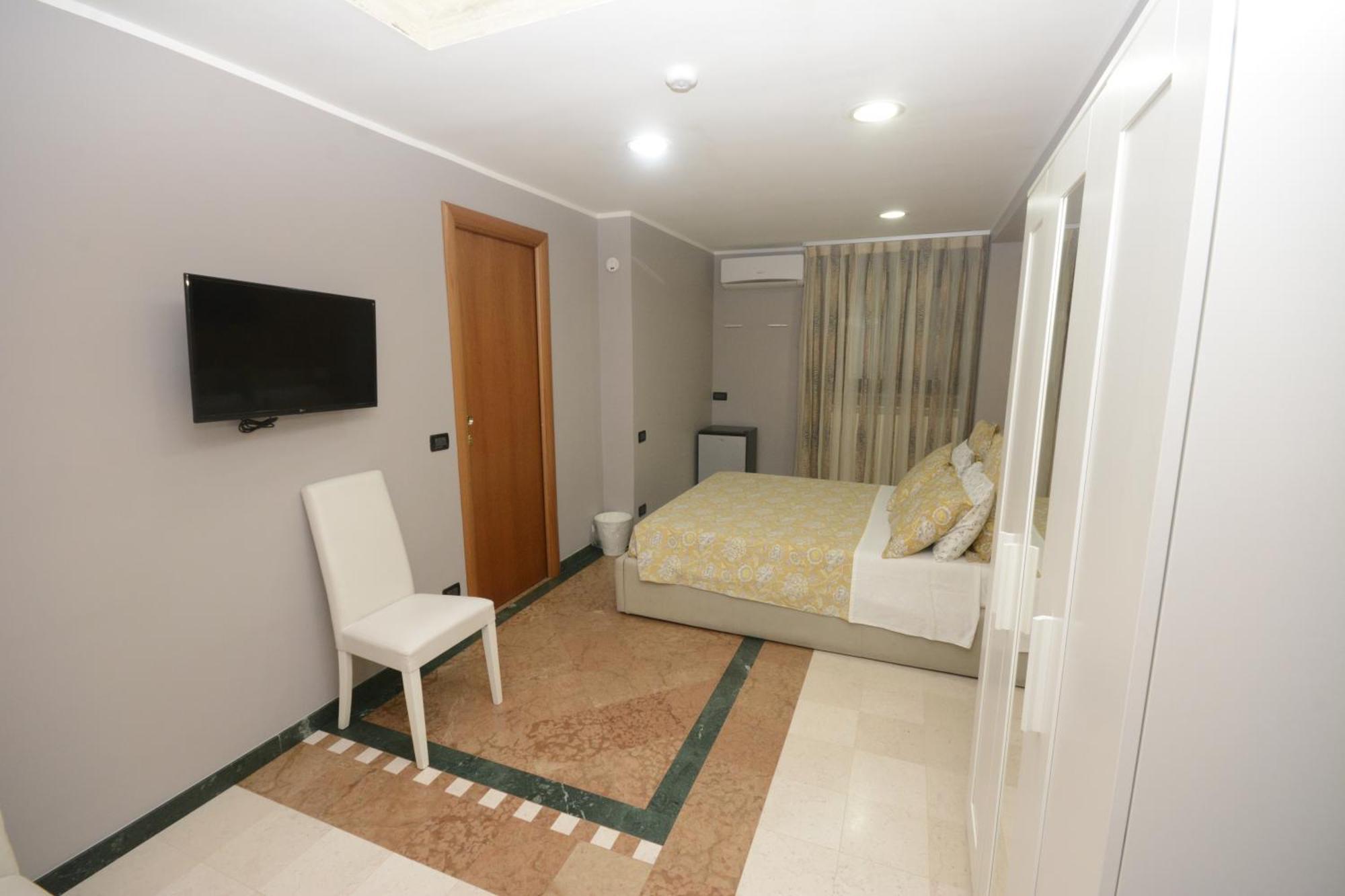 Al Vecchio Fontanile Bed & Breakfast เลซีนา ภายนอก รูปภาพ