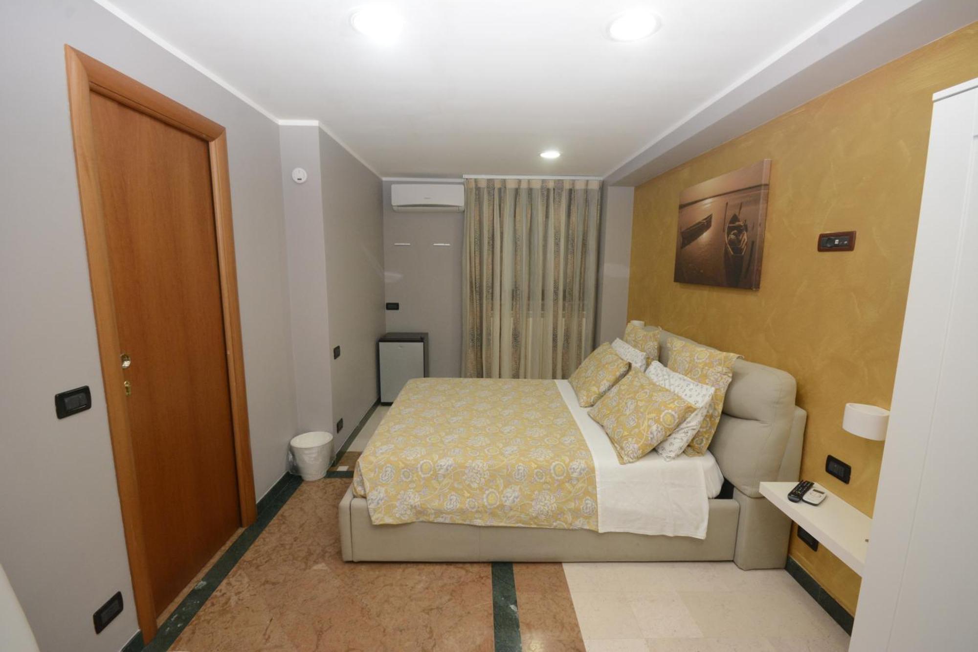 Al Vecchio Fontanile Bed & Breakfast เลซีนา ภายนอก รูปภาพ